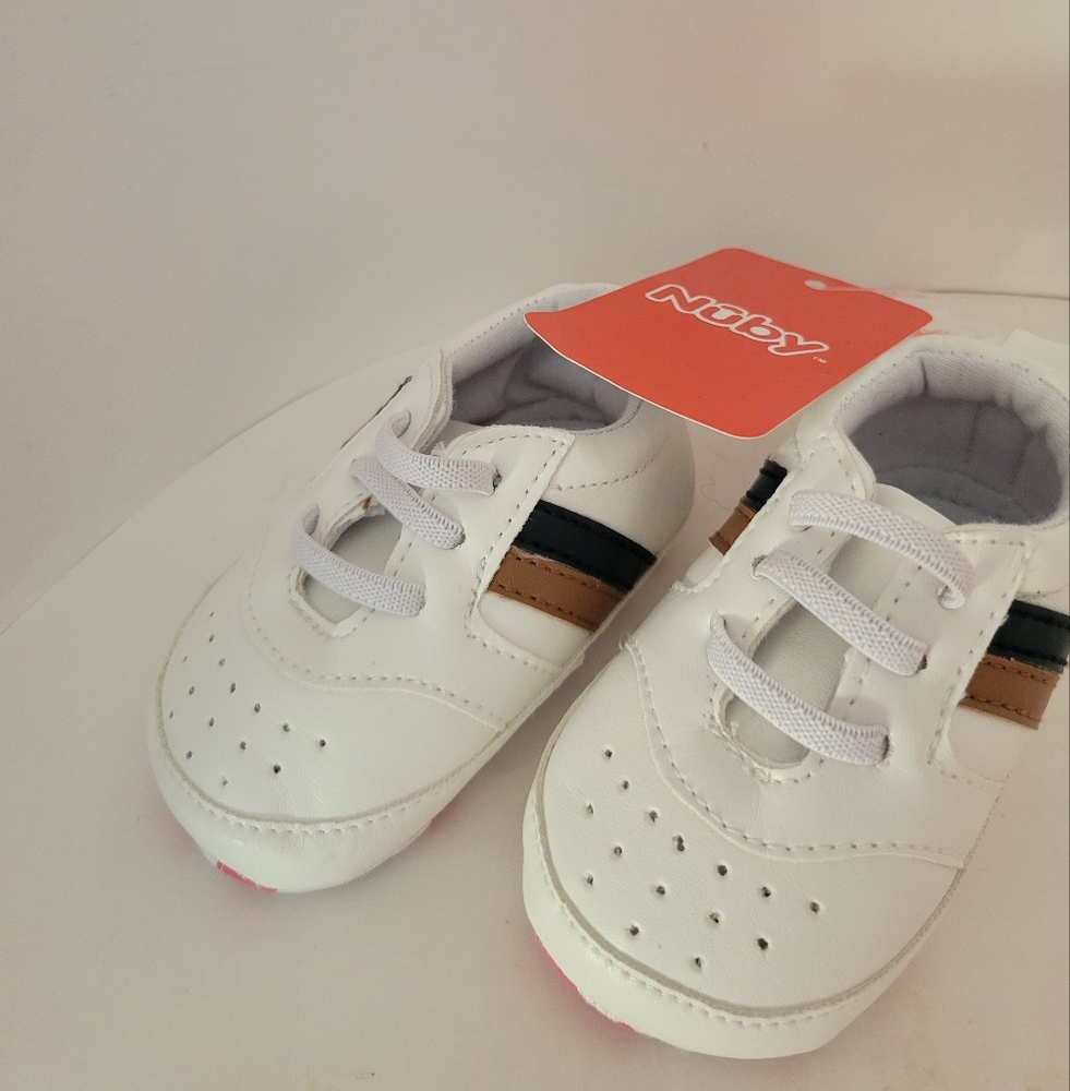 NUBY Baby BOYS  Size 3-6 Months Sneakers Crib Shoes Soft Bottom NWT